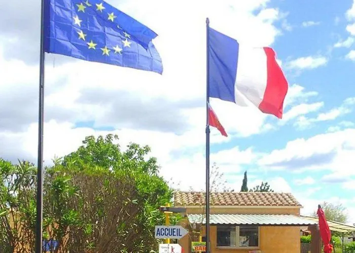 Prestige Avec Terrasse - Api-1-52-411 Kemping